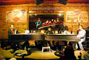 Petes Dueling Piano Bar Austin Texas 300x201 Austin: Una Visita al Corazón de Texas